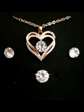 Gold Double Heart Pendant And Jewelry Set